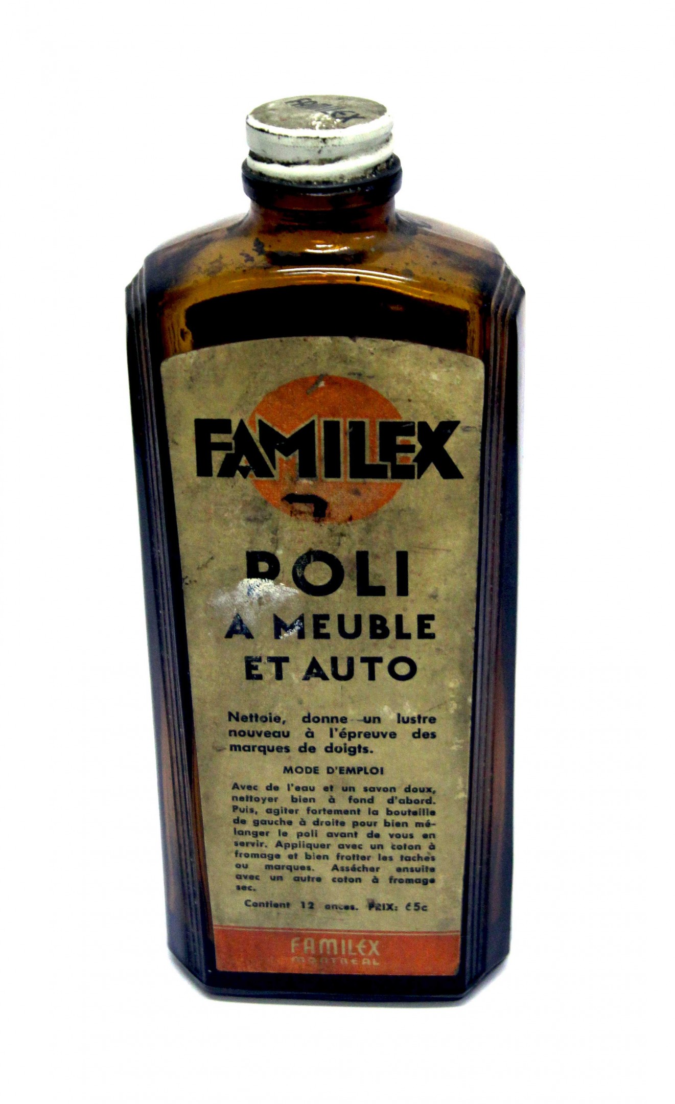 Bouteille en verre de poli à meuble et à auto, date inconnue. Collection Familex, Écomusée du fier monde.